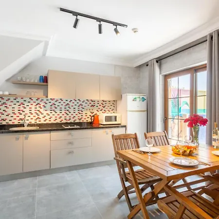 Deniz Paradise * 达利安