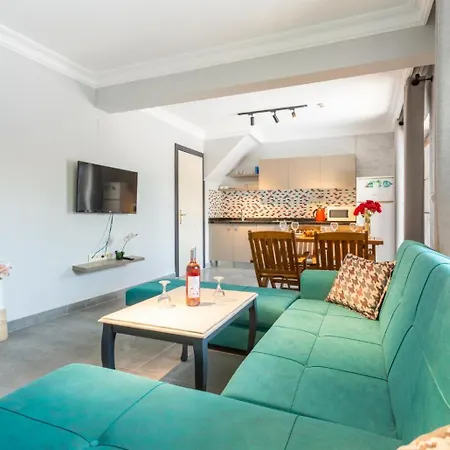 Deniz Paradise * 达利安