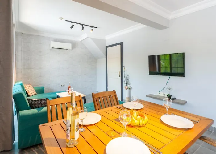 Deniz Paradise Villa